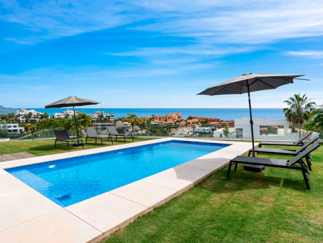 Contemporary Luxury Villa with Panoramic Sea Views in La Alquería