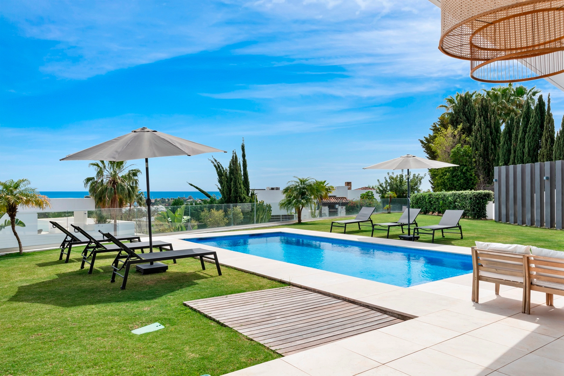 Villa for sale in Benahavis