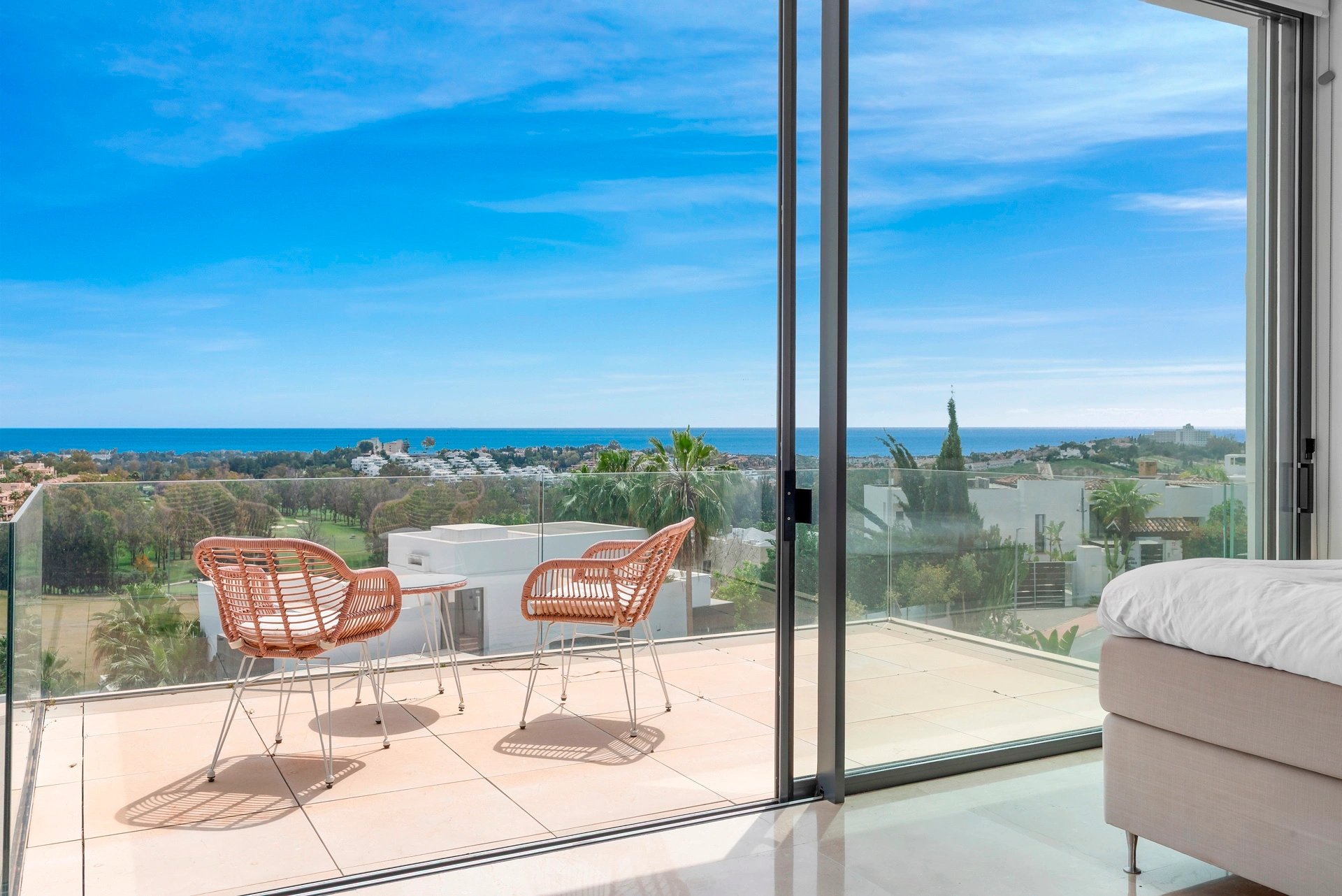 Villa for sale in Benahavis