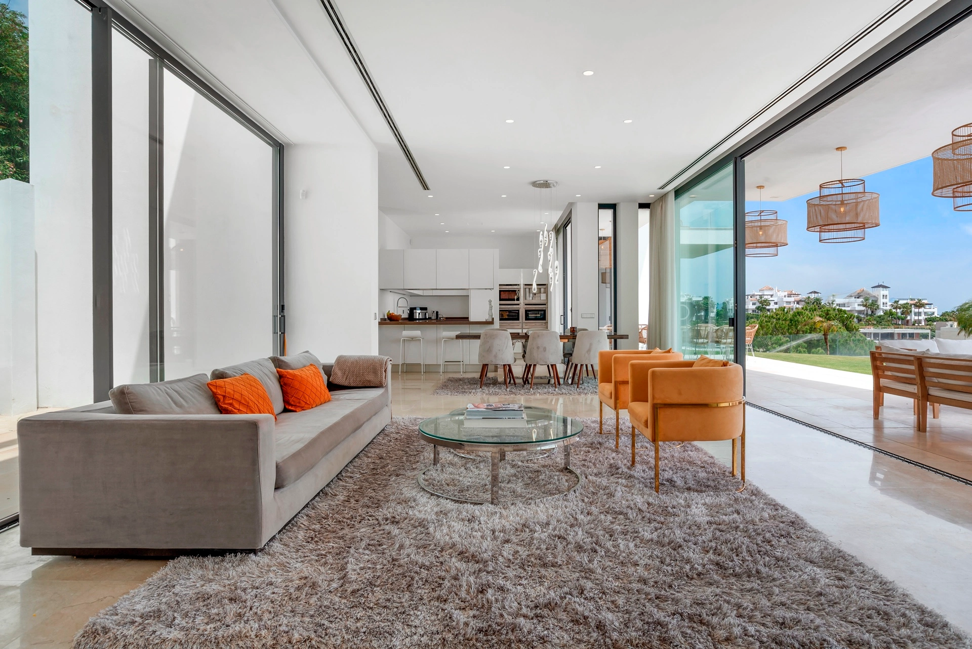 Villa for sale in Benahavis