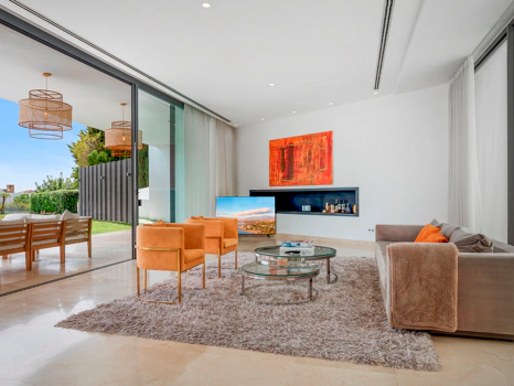 Contemporary Luxury Villa with Panoramic Sea Views in La Alquería