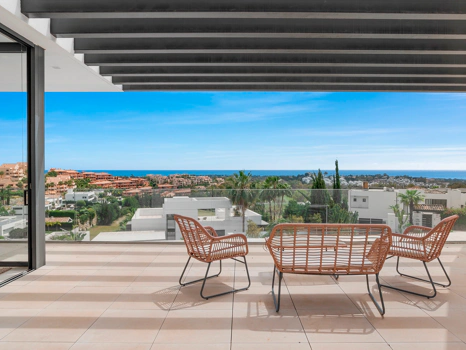 Contemporary Luxury Villa with Panoramic Sea Views in La Alquería