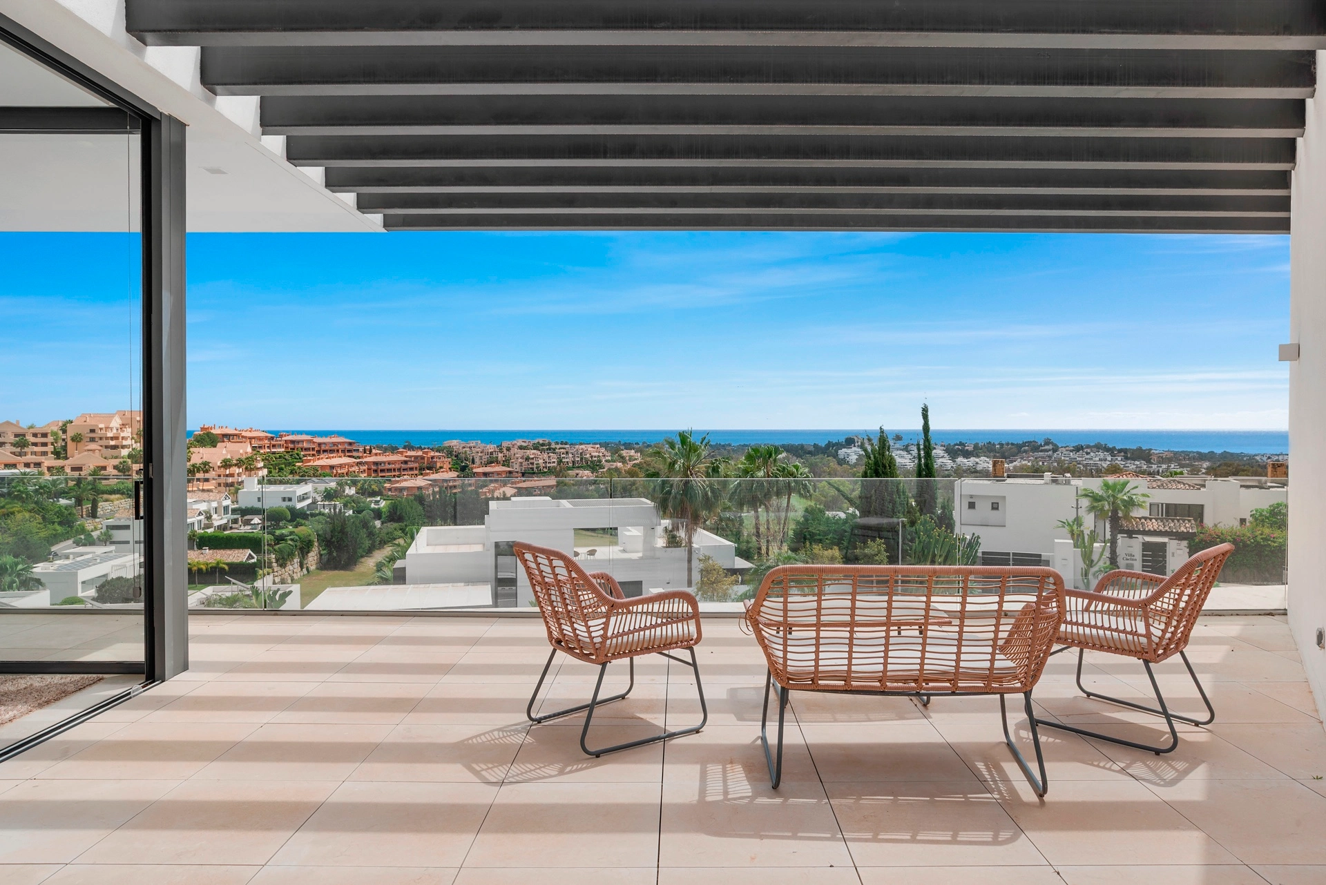 Villa for sale in Benahavis