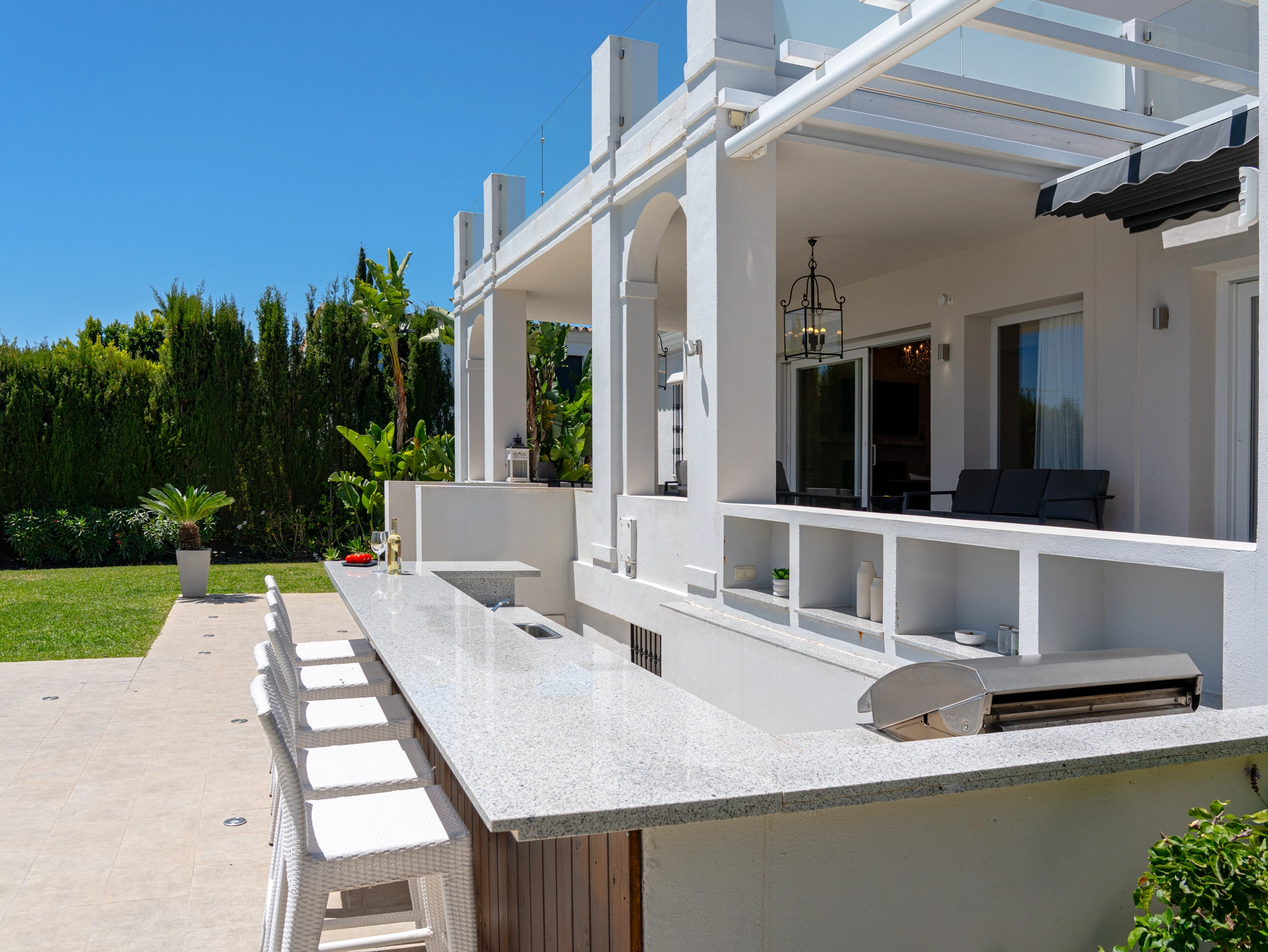 Villa for sale in Nueva Andalucia, Marbella