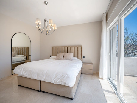 Luxury Six-Bedroom Villa in Nueva Andalucía’s Prestigious Golf Valley