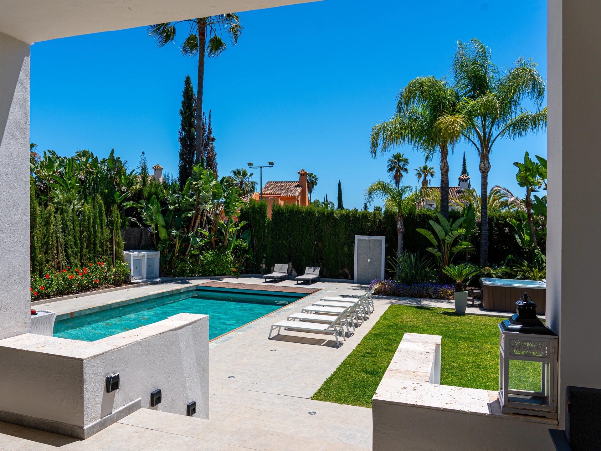 Villa for sale in Nueva Andalucia, Marbella