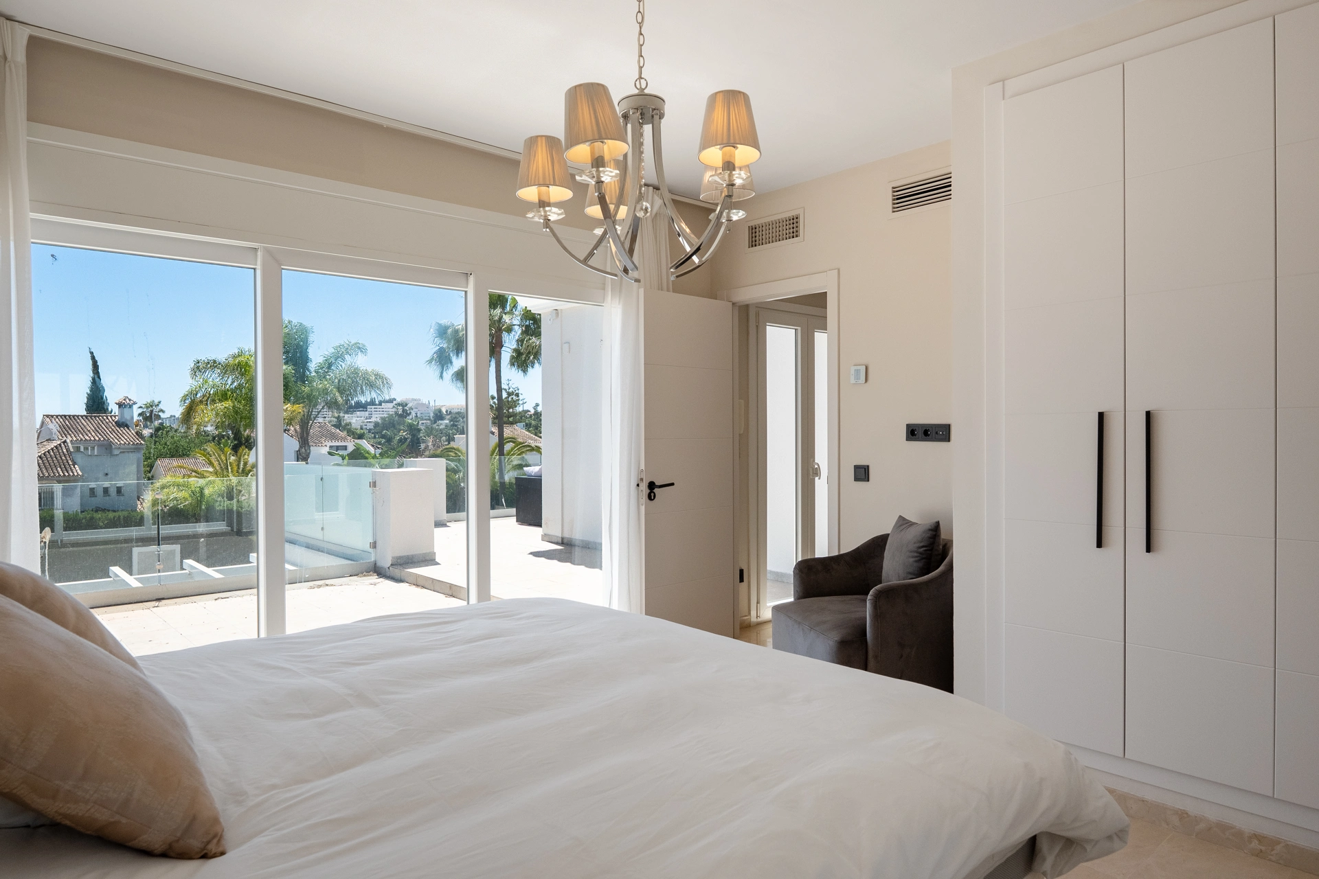 Villa for sale in Nueva Andalucia, Marbella