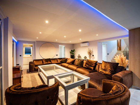 Luxury Six-Bedroom Villa in Nueva Andalucía’s Prestigious Golf Valley