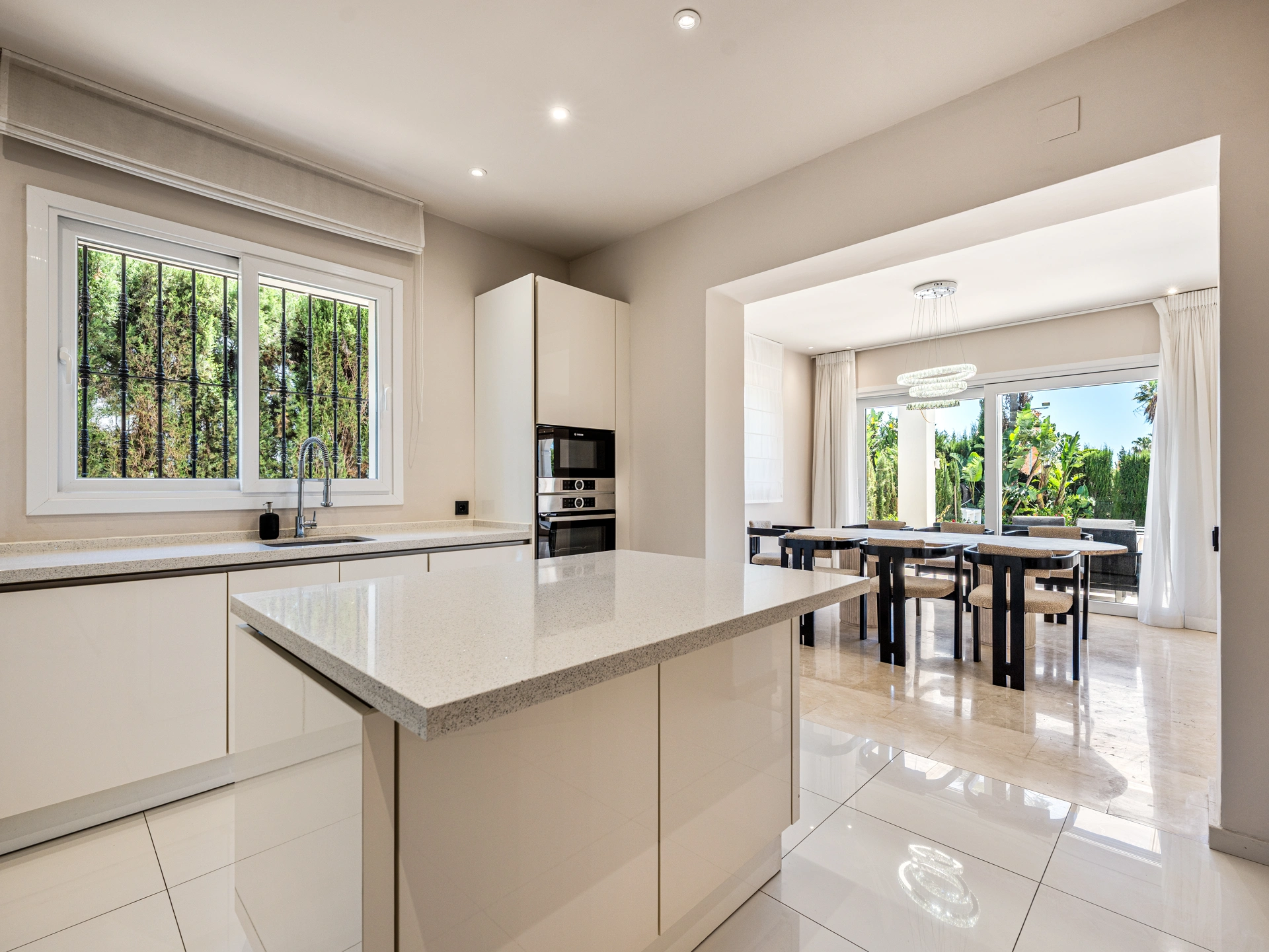 Villa for sale in Nueva Andalucia, Marbella