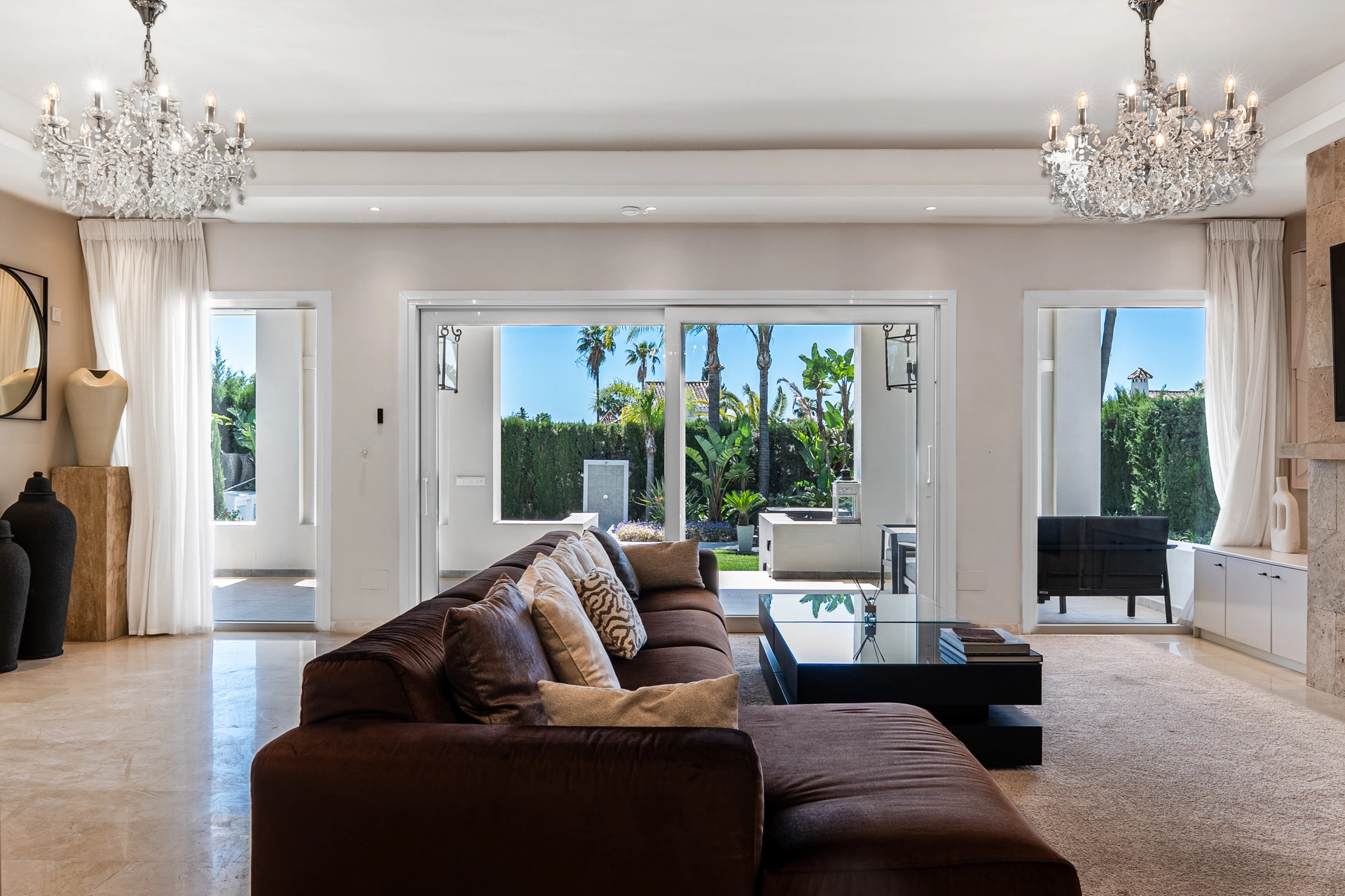 Villa for sale in Nueva Andalucia, Marbella