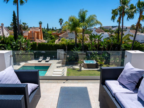 Luxury Six-Bedroom Villa in Nueva Andalucía’s Prestigious Golf Valley
