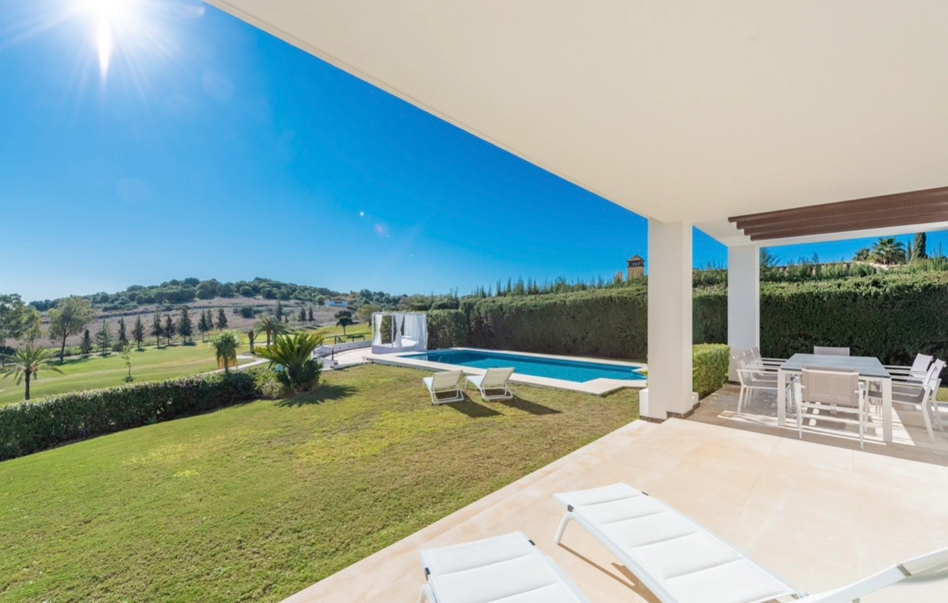 Casa En alquiler en El Paraiso, Estepona Este
