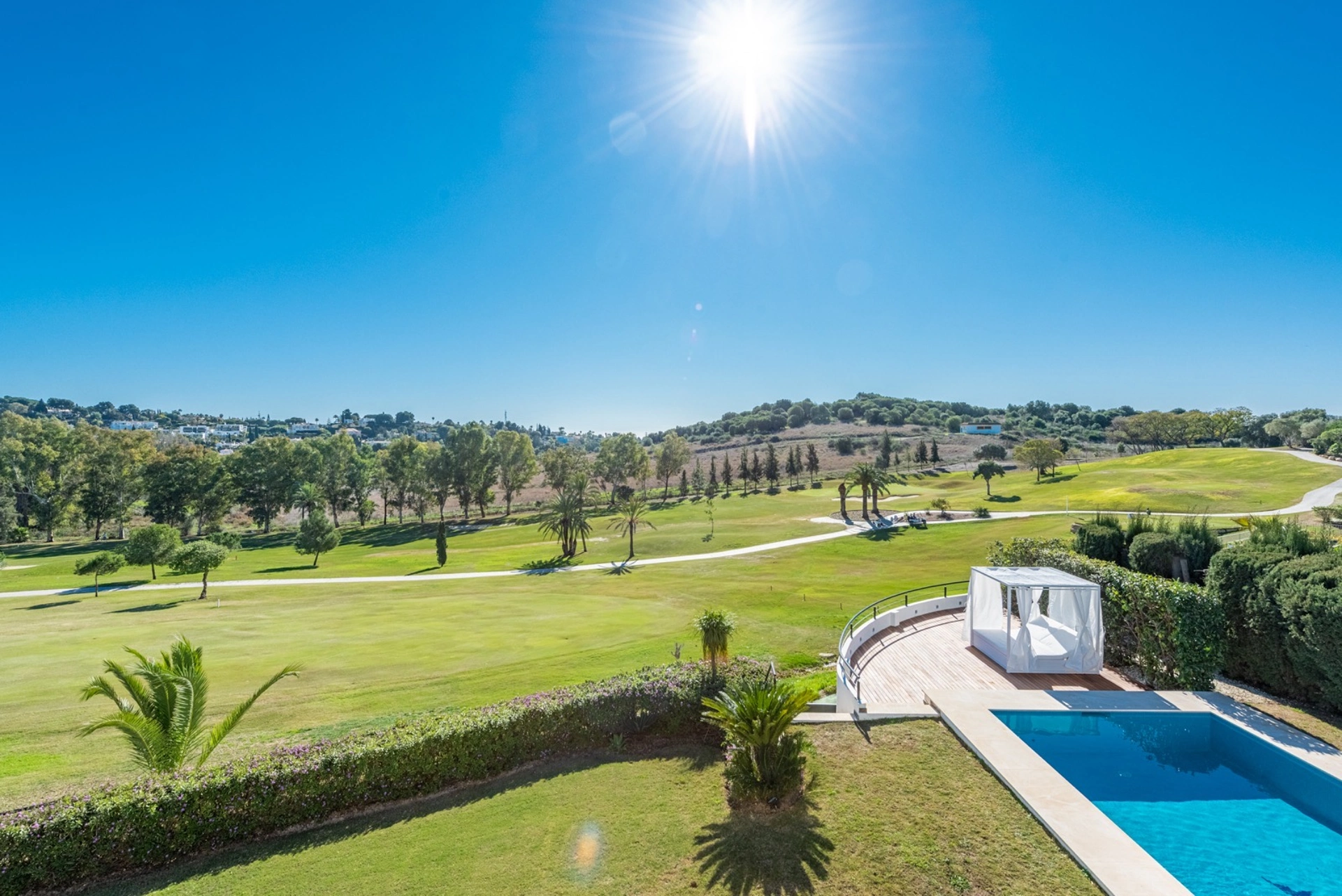 Casa En alquiler en El Paraiso, Estepona Este