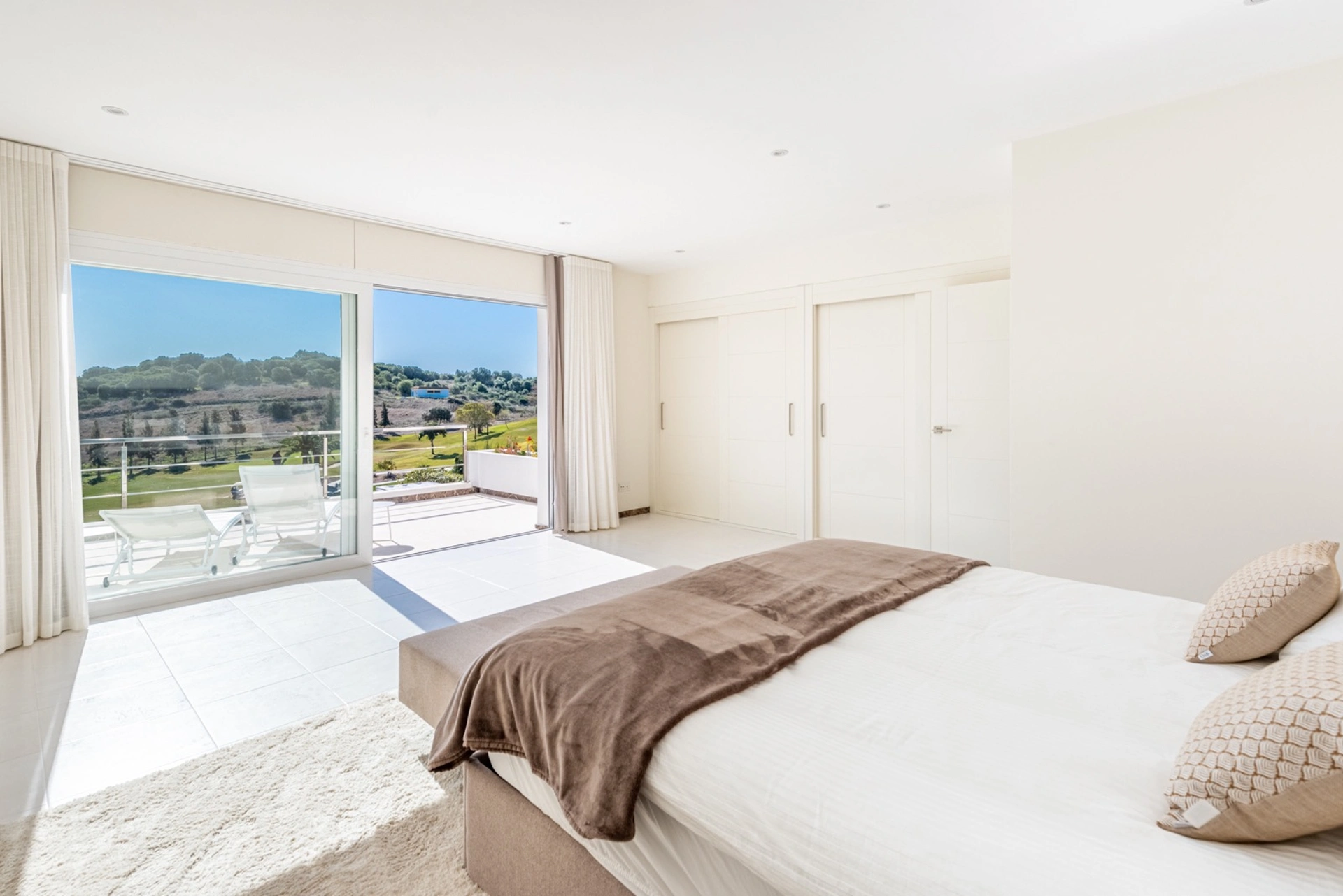 Casa En alquiler en El Paraiso, Estepona Este