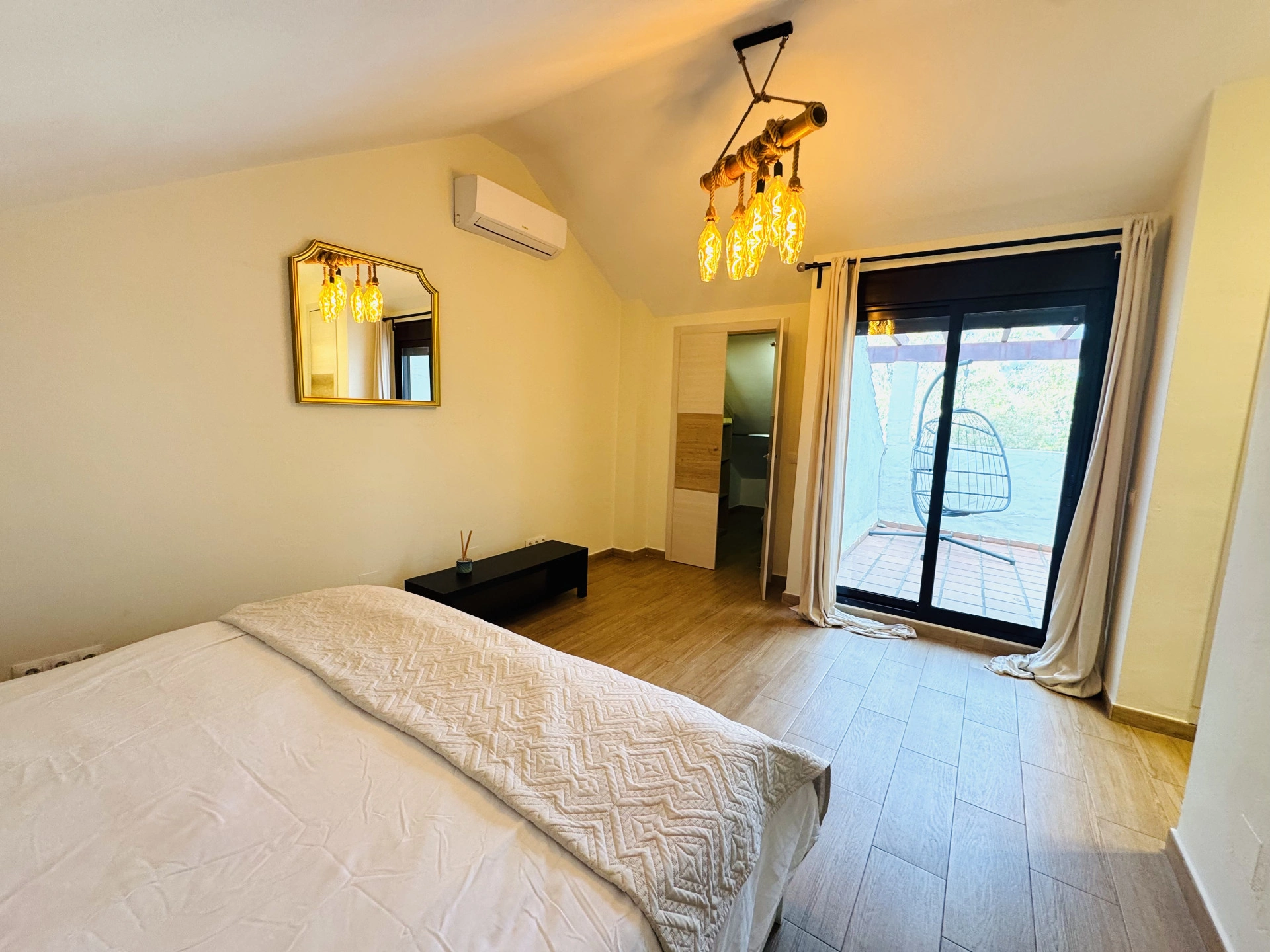 Atico Duplex En alquiler en La Maestranza, Nueva Andalucia