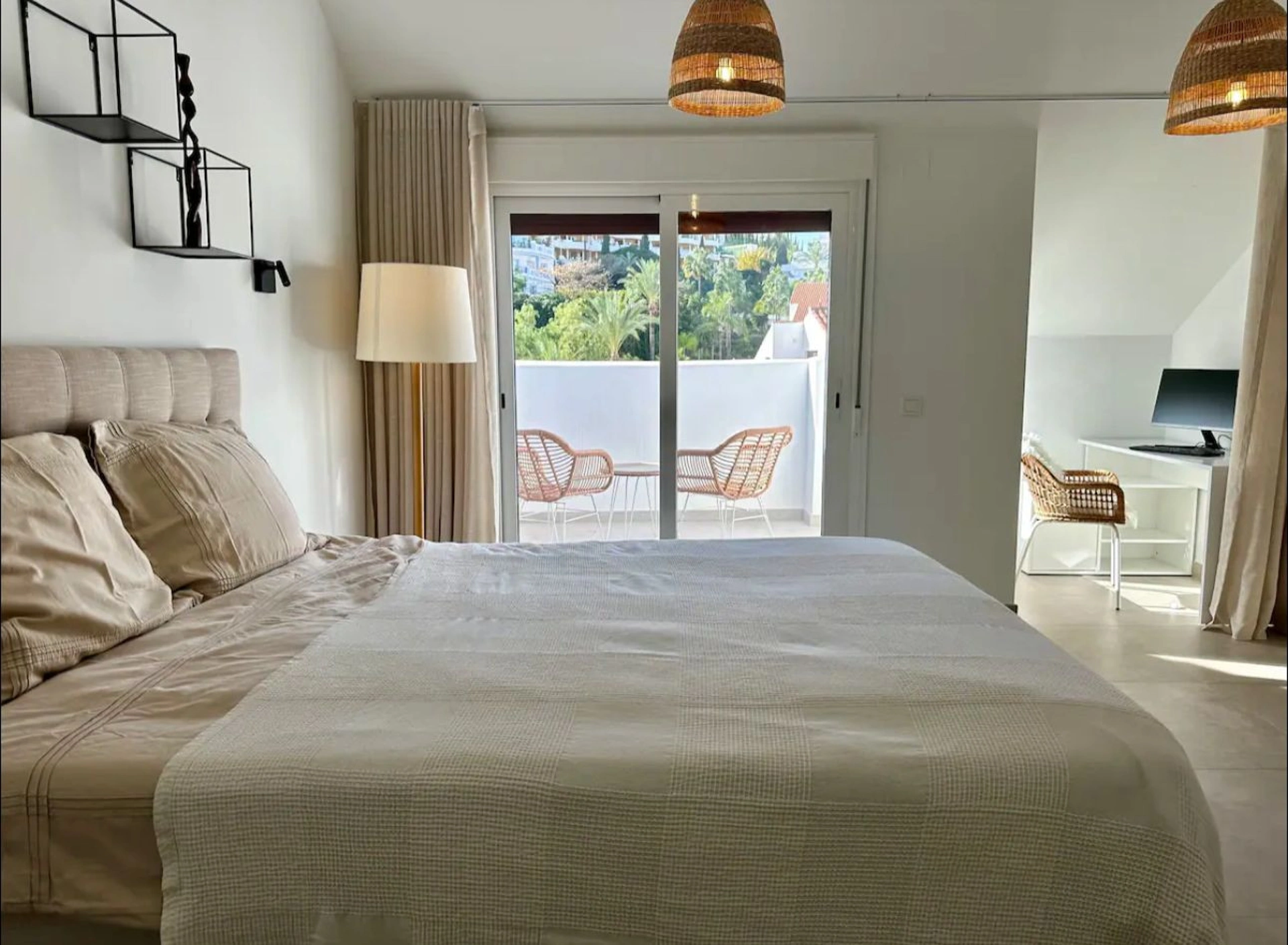 Atico Duplex En alquiler en La Maestranza, Nueva Andalucia