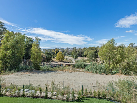 Luxury Corner Villa in Treetops, San Pedro de Alcántara – Private Garden, Jacuzzi & Panoramic Valley Views