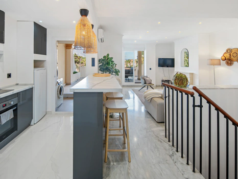 Charming Two-Bedroom Duplex near Puerto Banús – Terrace, Sea Views & Rental License