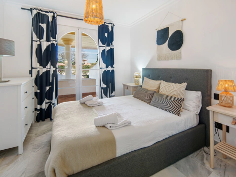 Charming Two-Bedroom Duplex near Puerto Banús – Terrace, Sea Views & Rental License