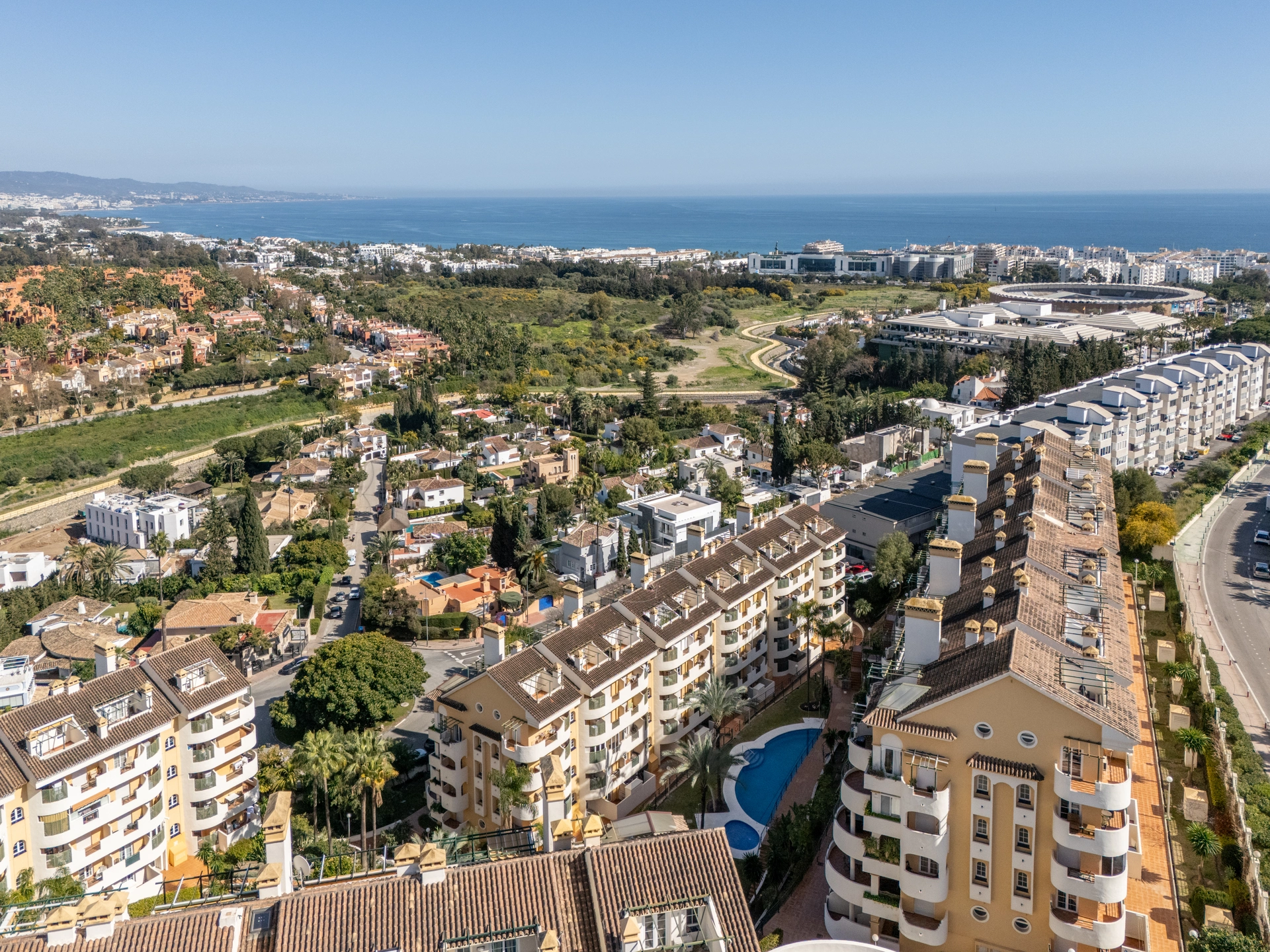 Duplex for sale in Nueva Andalucia, Marbella