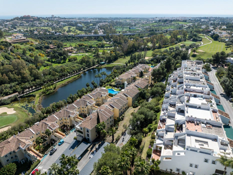 Elegante Apartamento de Dos Dormitorios en Mirador La Quinta