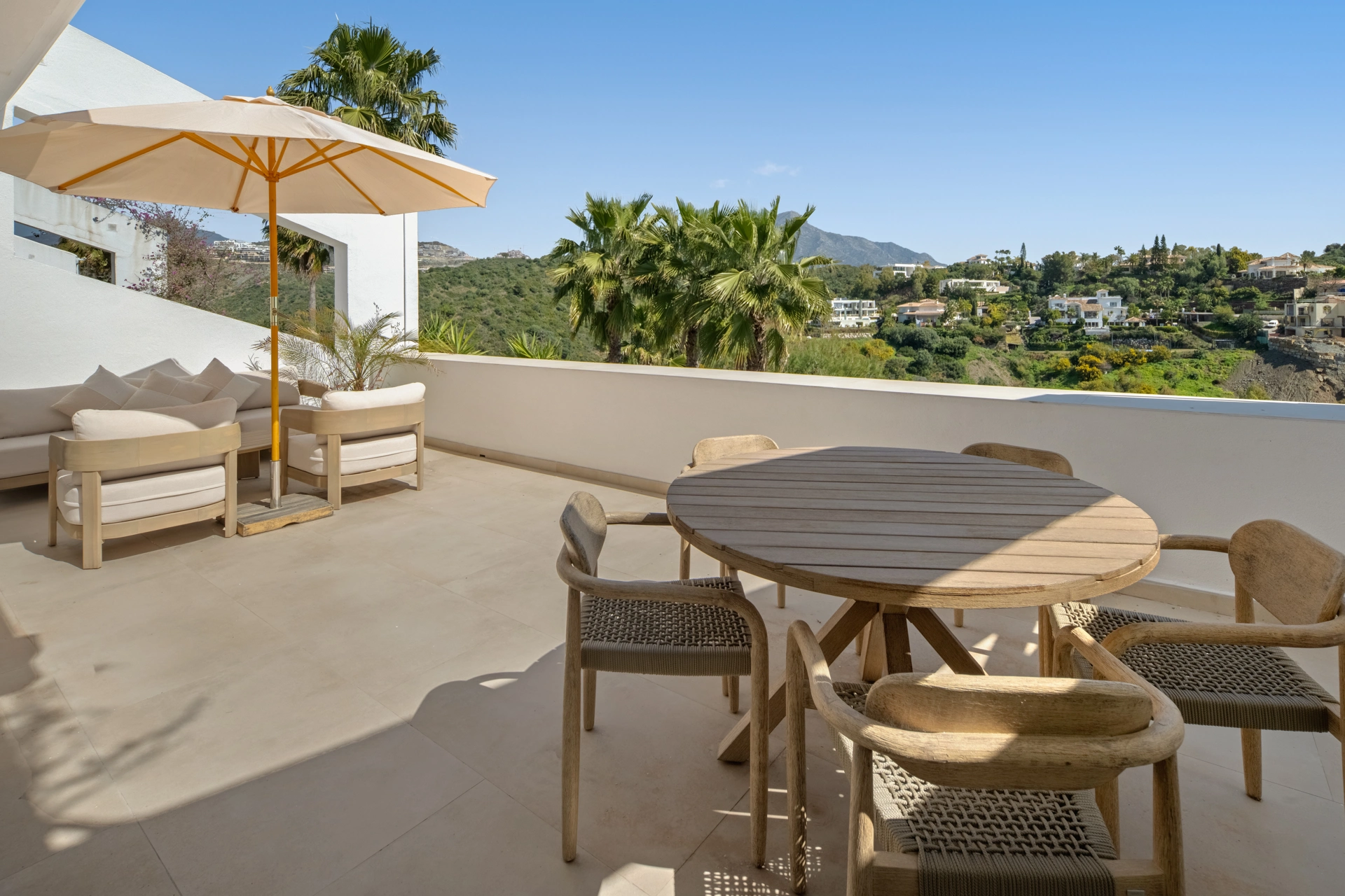 Apartamento en venta en La Quinta, Benahavis