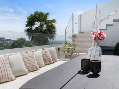 Luxury turnkey Penthouse in La Quinta with 100m2 terrace