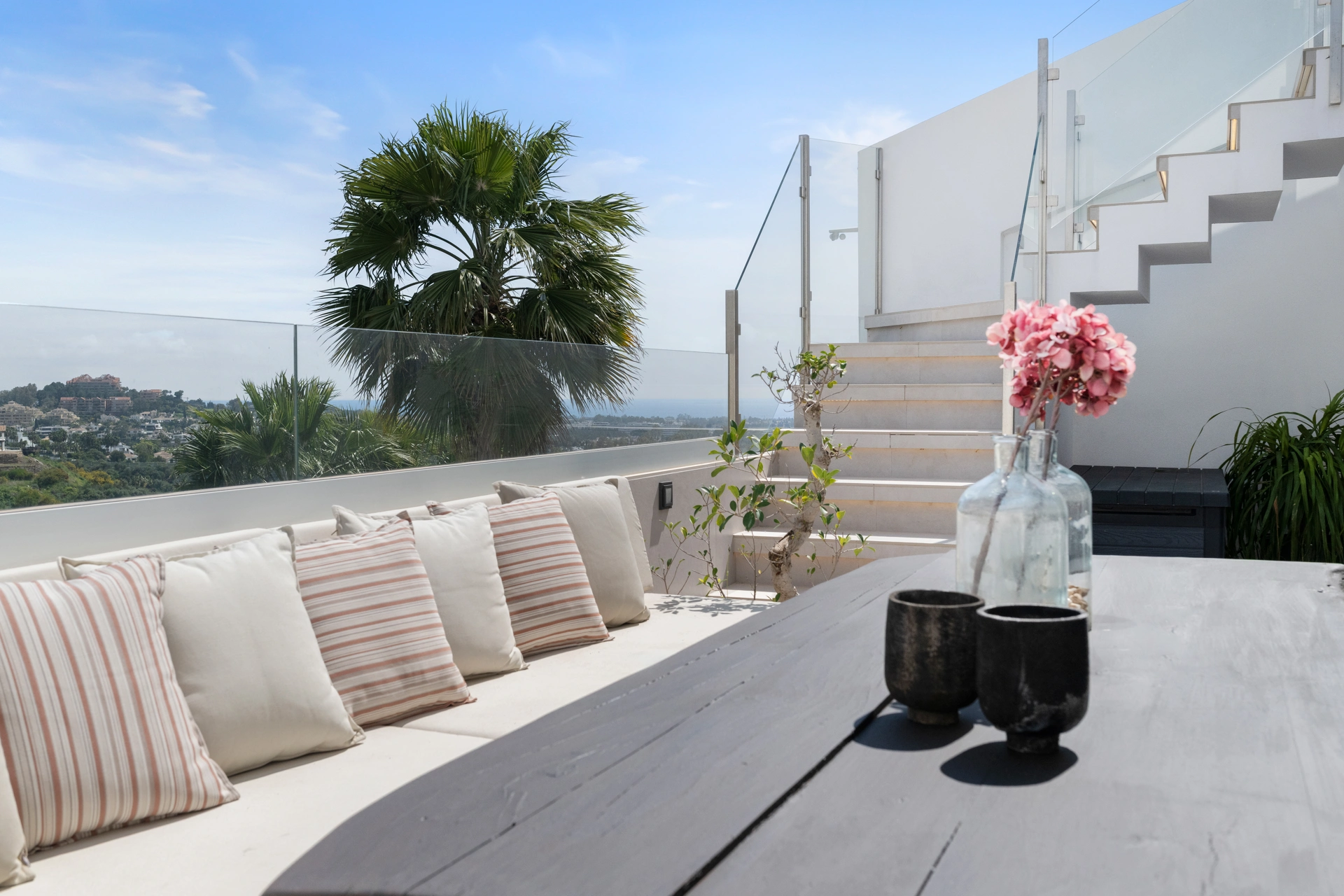 Penthouse for sale in La Quinta, Benahavis