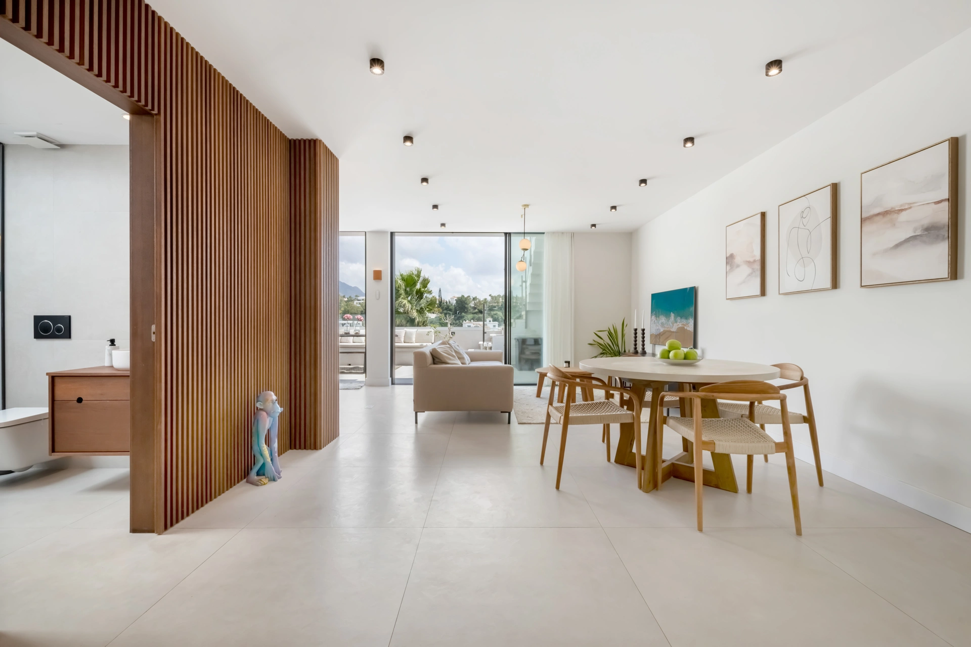 Penthouse for sale in La Quinta, Benahavis
