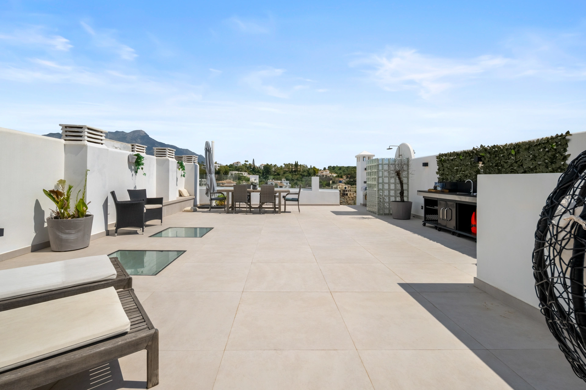 Penthouse for sale in La Quinta, Benahavis