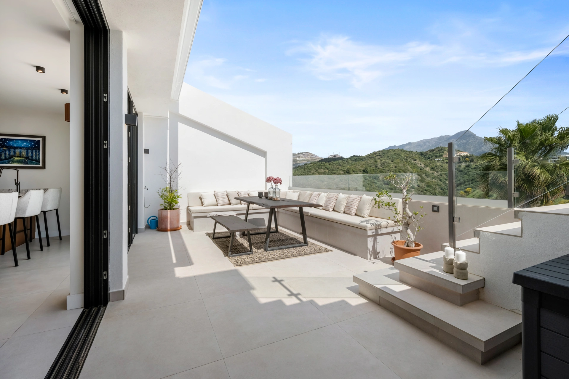 Penthouse for sale in La Quinta, Benahavis