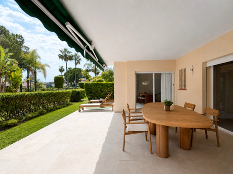 Fully Renovated Three-Bedroom Apartment in Las Brisas, Nueva Andalucía