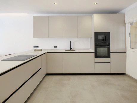Fully Renovated Three-Bedroom Apartment in Las Brisas, Nueva Andalucía