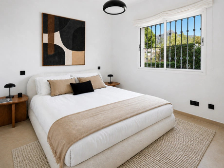 Fully Renovated Three-Bedroom Apartment in Las Brisas, Nueva Andalucía