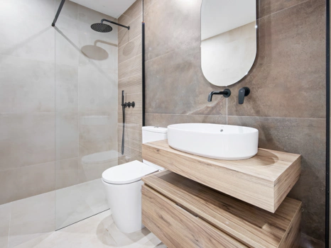 Fully Renovated Three-Bedroom Apartment in the Heart of Nueva Andalucía, - With rental license