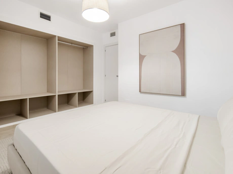 Fully Renovated Three-Bedroom Apartment in the Heart of Nueva Andalucía, - With rental license