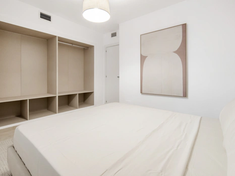 Fully Renovated Three-Bedroom Apartment in the Heart of Nueva Andalucía, - With rental license