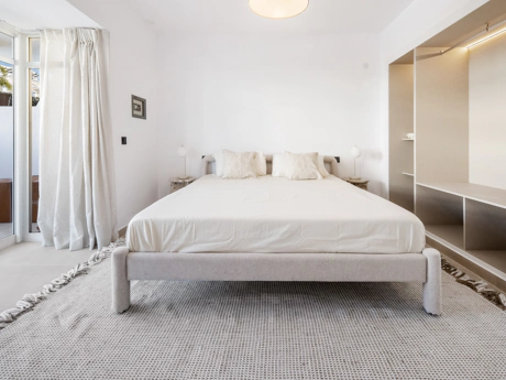 Fully Renovated Three-Bedroom Apartment in the Heart of Nueva Andalucía, - With rental license