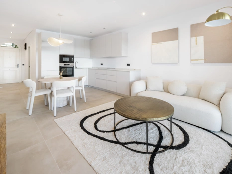 Fully Renovated Three-Bedroom Apartment in the Heart of Nueva Andalucía, - With rental license