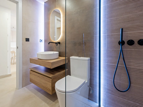 Fully Renovated Three-Bedroom Apartment in the Heart of Nueva Andalucía, - With rental license