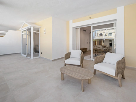 Fully Renovated Three-Bedroom Apartment in the Heart of Nueva Andalucía, - With rental license