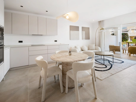 Fully Renovated Three-Bedroom Apartment in the Heart of Nueva Andalucía, - With rental license