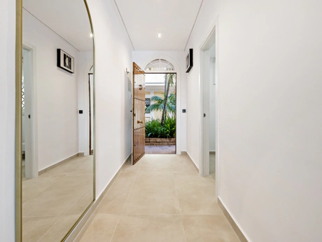 Fully Renovated Three-Bedroom Apartment in the Heart of Nueva Andalucía, - With rental license