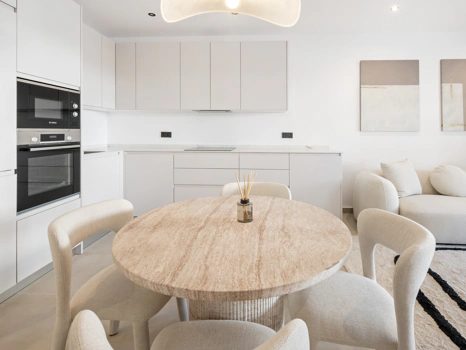 Fully Renovated Three-Bedroom Apartment in the Heart of Nueva Andalucía, - With rental license