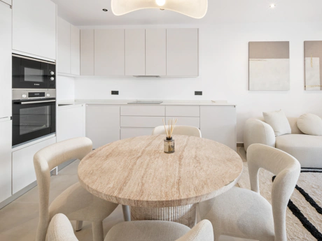 Fully Renovated Three-Bedroom Apartment in the Heart of Nueva Andalucía, - With rental license
