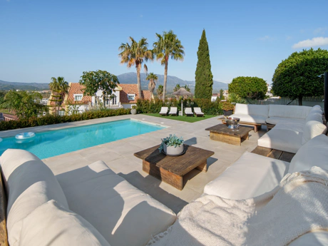 Luxury 4-Bedroom Villa in La Cala Golf – Mountain Views, Private Pool & Modern Design