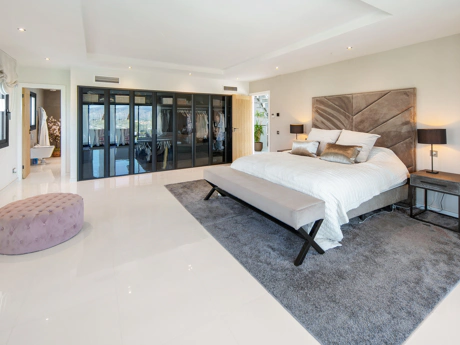 Luxury 4-Bedroom Villa in La Cala Golf – Mountain Views, Private Pool & Modern Design
