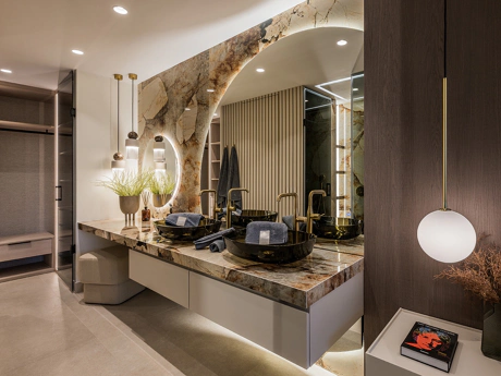 Luxury Ground Floor Apartment in Bahía del Velerín, Beachfront Between Marbella and Estepona