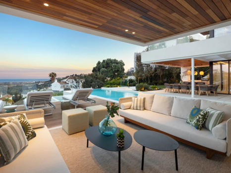Villa for sale in Benahavis