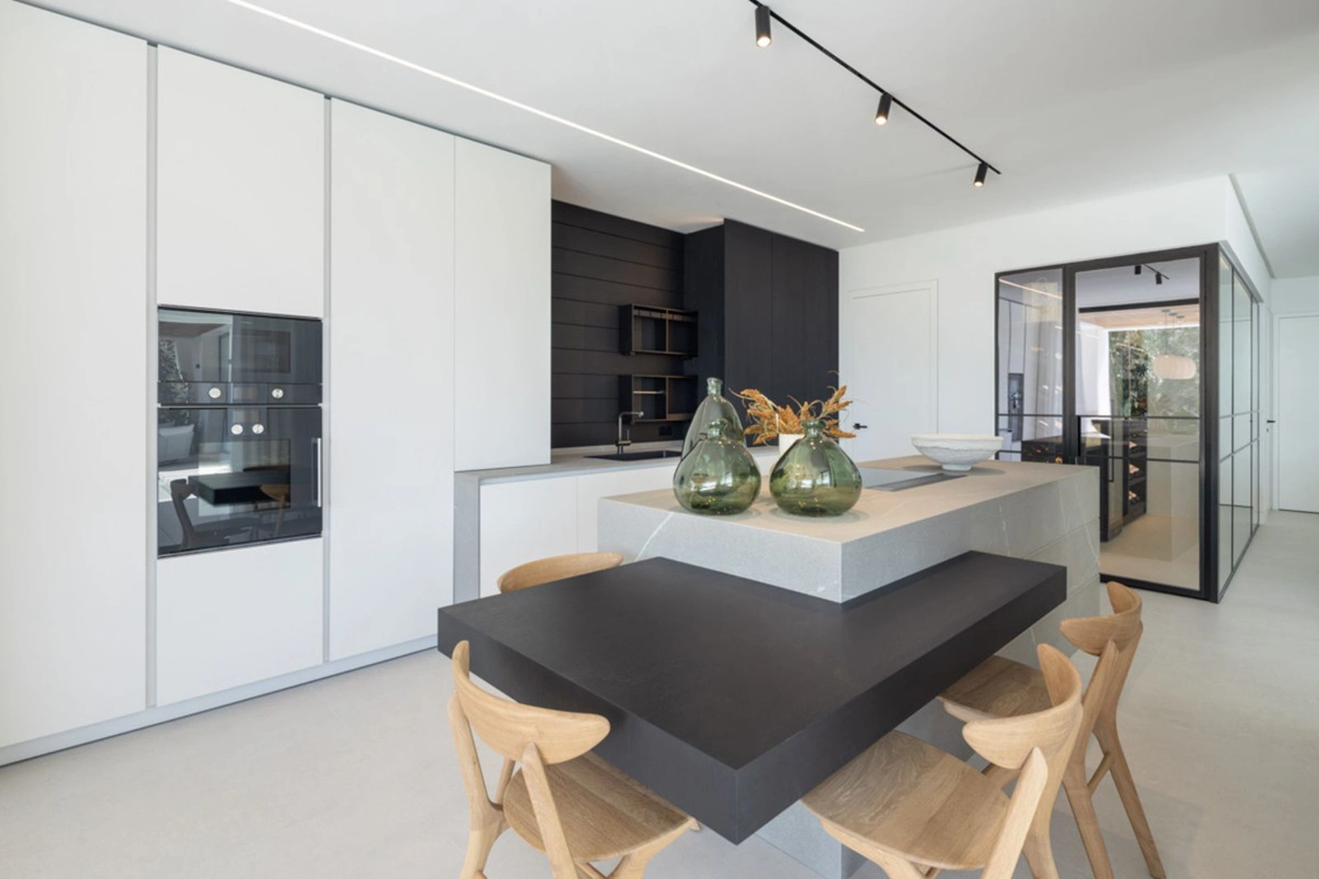 Villa for sale in Benahavis